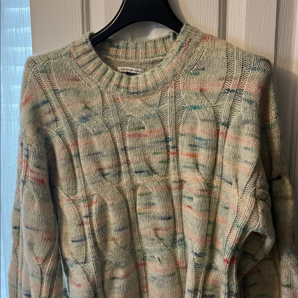 American Eagle women’s sweater